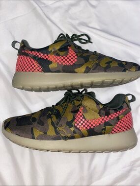 Nike Camo Running Shoes with Coral Pink Swoosh